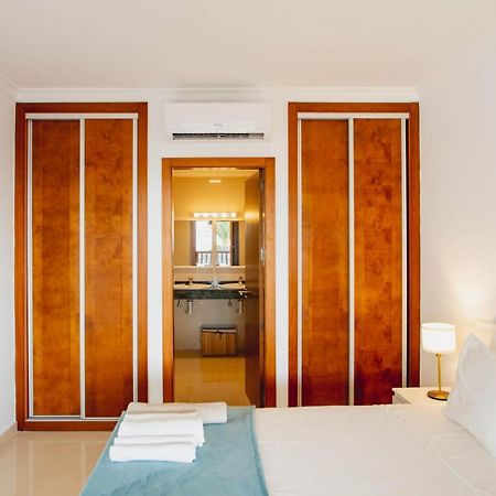 Stylish 6 Bedroom Villa Princesa - Hot Tub - Heated Pool - Near Beach & Waterparks Playa Blanca  Exterior photo