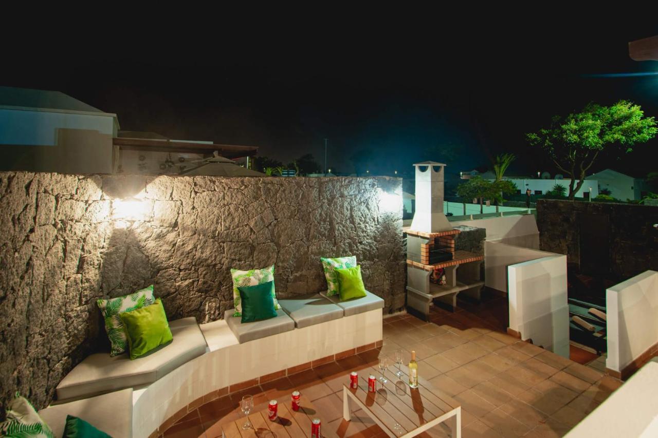 Stylish 6 Bedroom Villa Princesa - Hot Tub - Heated Pool - Near Beach & Waterparks Playa Blanca  Exterior photo